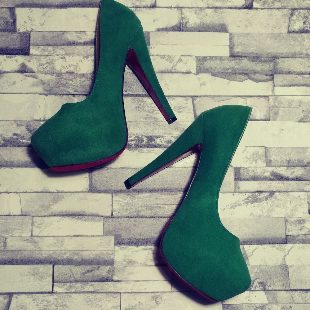 Ami Clubwear Green Velvet Stilettos